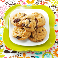 Mom's Soft Raisin Cookies Recipe: How to Make It image