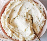 Cream Cheese and Chive Mashed Potatoes | Foodtalk image