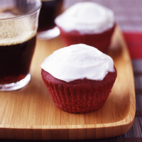 Red velvet cupcakes | Recipes | WW USA image