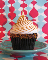 Chocolate Graham Cracker Cupcakes with Toasted Marshmallow ... image