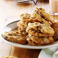 Cherry-Chocolate Oatmeal Cookies Recipe: How to Make It image