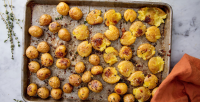 Garlic Smashed Potatoes Recipe - How to Make Smashed Potatoes image