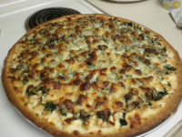 Chicken & Spinach Alfredo Pizza Recipe - Food.com image