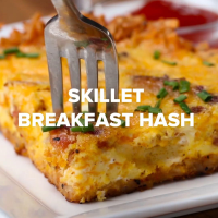 Skillet Breakfast Hash Recipe by Tasty image