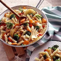 PASTA WITH CHICKEN AND VEGGIES RECIPES