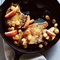 Pork Chops with Roasted Apples and Onions Recipe image