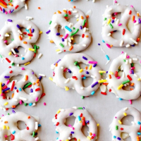 26 Sprinkle Recipes for the Color-Obsessed Baker - Brit + Co image