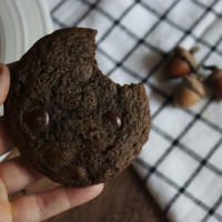 Acorn Flour Chocolate Chip Cookies image