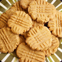 Easy peanut butter cookies: 3 & 4-ingredient recipes made ... image