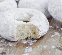 Old Fashioned Powdered Donuts | Foodtalk image