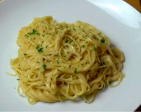 One Pot Creamy Garlic Angel Hair Pasta Recipe | SideChef image