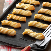 Evelyn's Sour Cream Twists Recipe: How to Make It image