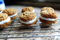 Oatmeal Whoopie Pies - The Pioneer Woman – Recipes ... image