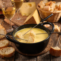 Cheese Fondue Recipe - Cookist image