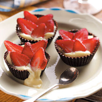 Berry & Cream Chocolate Cups Recipe: How to Make It image