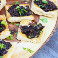 PUFF PASTRY CASE WITH SAVORY FILLING RECIPES