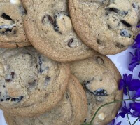 Cookies and Cream Chocolate Chip Cookies | Foodtalk image