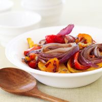 Tri-Color Roasted Peppers and Red Onions | Recipes | WW USA image