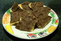 Chocolate Cracker Bars Recipe - Christmas.Food.com image