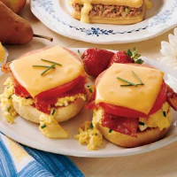 Bacon Breakfast Sandwiches Recipe: How to Make It image