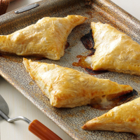 Pear, Ham & Cheese Pastry Pockets Recipe: How to Make It image