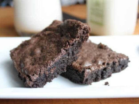 How to Make Fudgy Gluten-Free Brownies - Gluten-Free Baking image