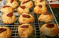 Cheese Pecan Cocktail Biscuits Recipe - Food.com image