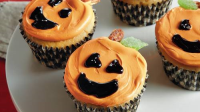 Jack-o’-Lantern Cupcakes Recipe - BettyCrocker.com image