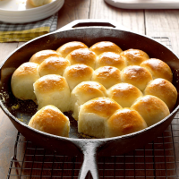 Skillet Rolls Recipe: How to Make It image