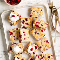 Cranberry Christmas Cake Recipe: How to Make It image
