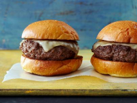 HOW TO GRILL A BURGER ON CHARCOAL RECIPES