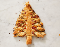 Best Christmas Tree Spinach Artichoke Breadsticks Recipe ... image