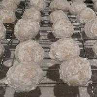 HOLIDAY SNOWBALL COOKIES RECIPES