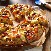 Bacon & Eggs Pizza Recipe: How to Make It image