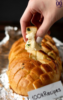 Cheese and Garlic Crack Bread (Pull Apart Bread) image