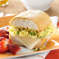Scrambled Egg Sandwich Recipe: How to Make It image