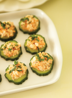Shrimp on Cucumber Hors D’oeuvres - Ricardo image