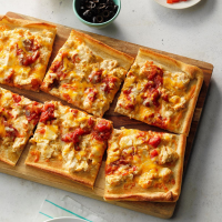 Creamy Chicken Enchilada Pizza Recipe: How to Make It image