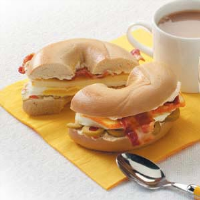 Bacon 'n' Egg Bagels Recipe: How to Make It image