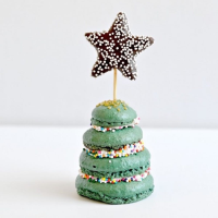 12 Holiday Macaron Recipes That Are *Almost* Too Pretty to ... image