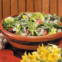 Mixed Green Salad Recipe: How to Make It image