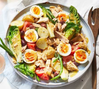 Salade niçoise recipe - BBC Good Food image
