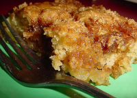 SOUR CREAM APPLE CAKE WITH BROWN SUGAR CRUMBL RECIPES
