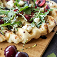 14 Meatless Pizza Recipes That Prove You’re Not Missing a ... image