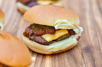 Grilled Chili Cheeseburger Sliders Recipe :: The Meatwave image