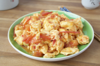 Chinese scrambled eggs with tomatoes recipe – Yummcious image