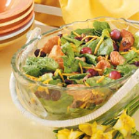 Chicken Romaine Salad Recipe: How to Make It image