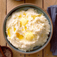 Sunday Dinner Mashed Potatoes Recipe: How to Make It image