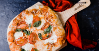 BBQ Grill Caprese Pizza Recipe | Char-Broil New Zealand ... image