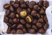 Baked chestnuts - Italian recipes by GialloZafferano image